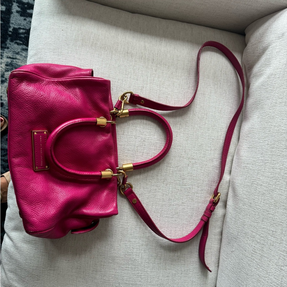 Marc by Marc Jacobs rectangular magenta bag
